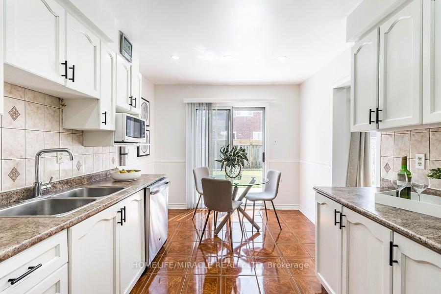Photo 7 of 21 Tralee Street, Brampton, Heart Lake West — HOMEH