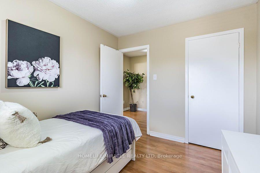 Photo 31 of 21 Tralee Street, Brampton, Heart Lake West — HOMEH