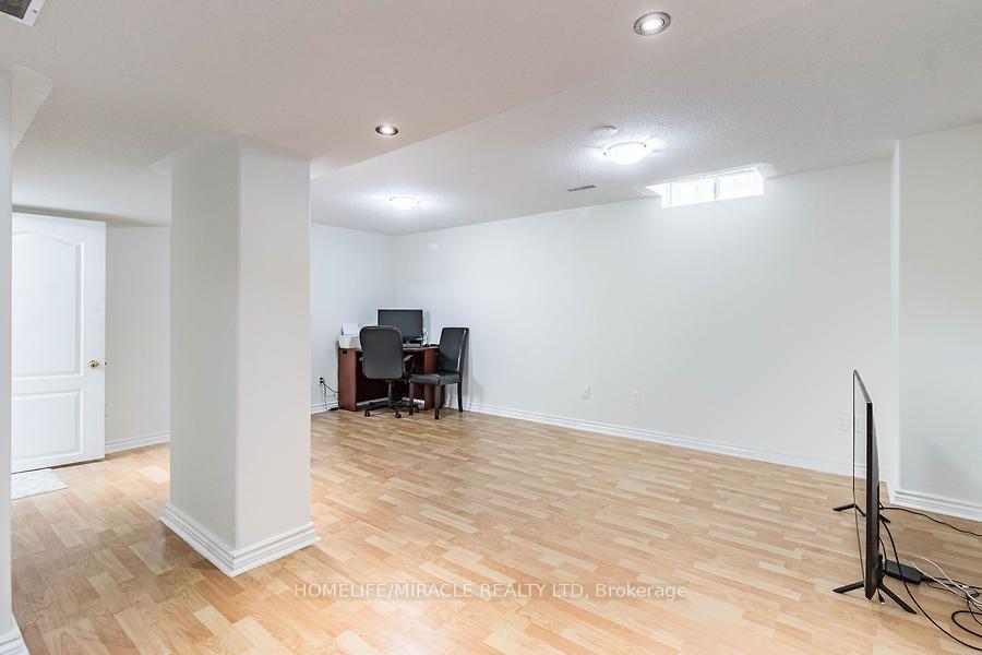 Photo 39 of 21 Tralee Street, Brampton, Heart Lake West — HOMEH