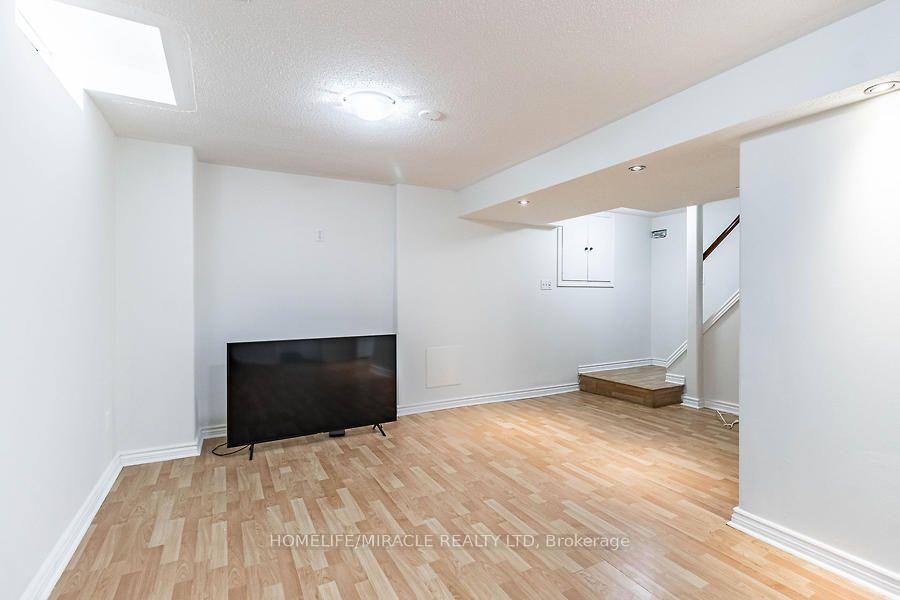 Photo 41 of 21 Tralee Street, Brampton, Heart Lake West — HOMEH