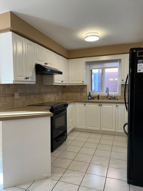 Photo 10 of 180 Stone Road, Aurora, Aurora Grove — HOMEH