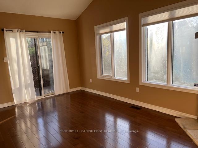 Photo 31 of 180 Stone Road, Aurora, Aurora Grove — HOMEH