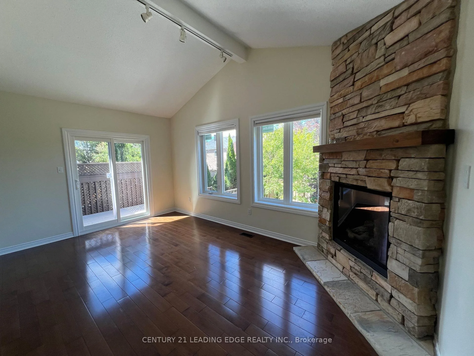Photo 15 of 180 Stone Road, Aurora, Aurora Grove — HOMEH