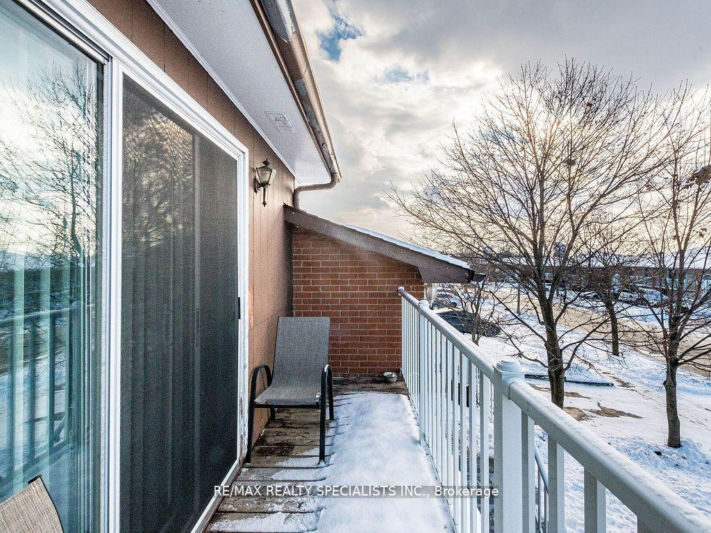 Photo 14 of 18 Ashford Court, Brampton, Brampton North — HOMEH