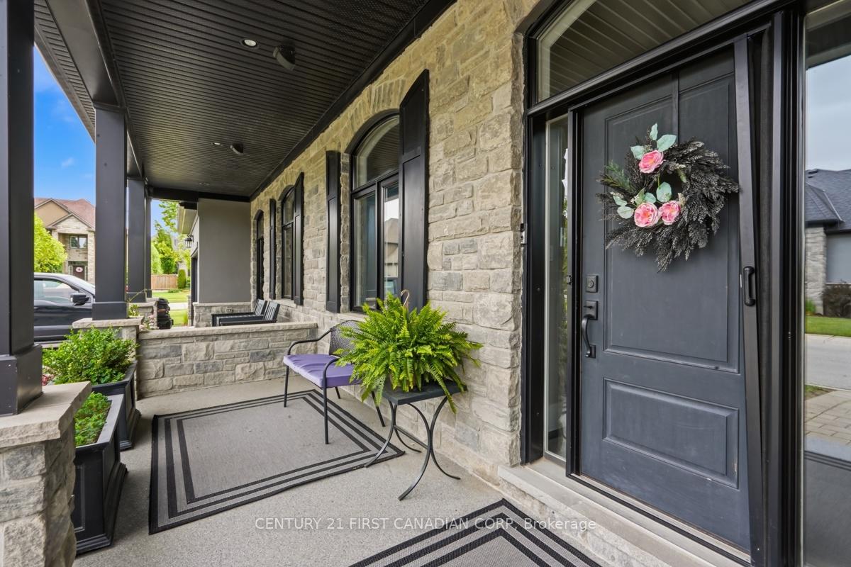 Photo 3 of Unit 4, 2215 Callingham Drive, London, North R — HOMEH