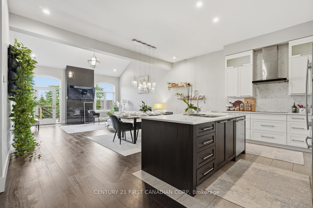 Photo 6 of Unit 4, 2215 Callingham Drive, London, North R — HOMEH