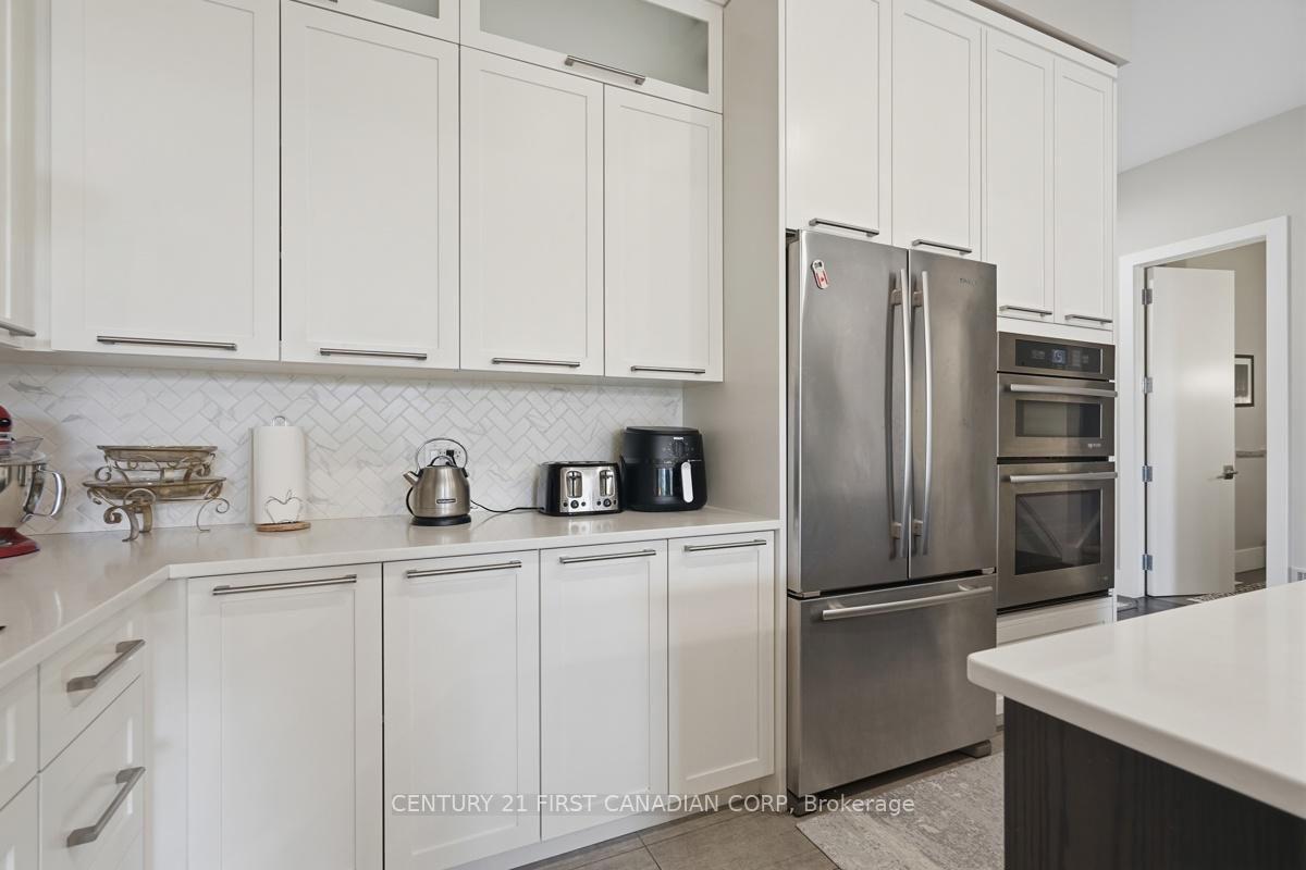 Photo 11 of Unit 4, 2215 Callingham Drive, London, North R — HOMEH