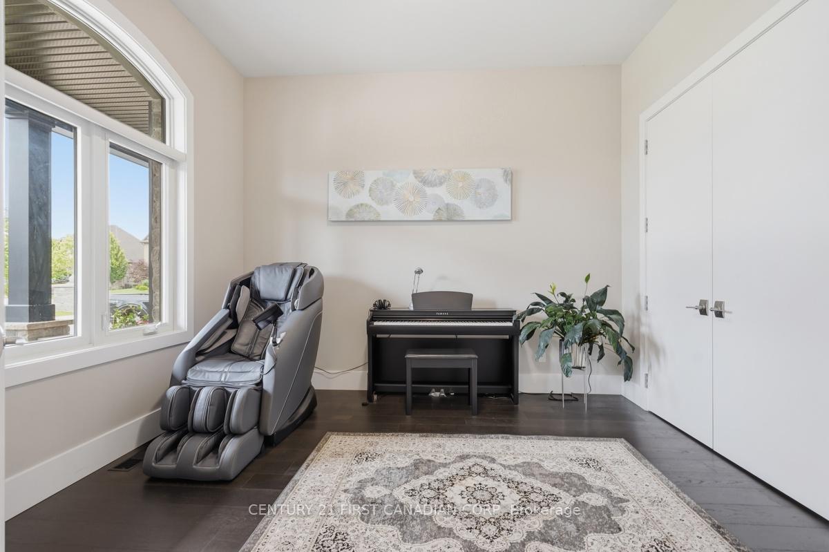 Photo 27 of Unit 4, 2215 Callingham Drive, London, North R — HOMEH