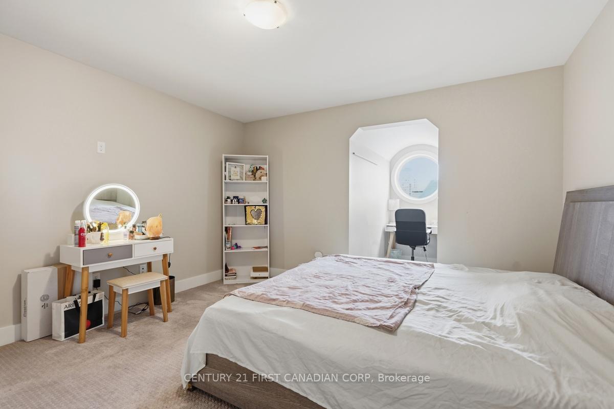 Photo 34 of Unit 4, 2215 Callingham Drive, London, North R — HOMEH