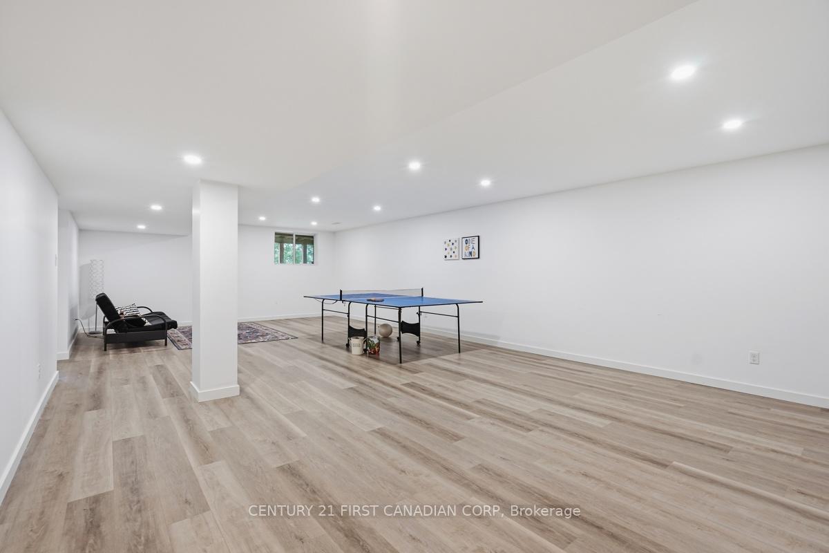 Photo 38 of Unit 4, 2215 Callingham Drive, London, North R — HOMEH