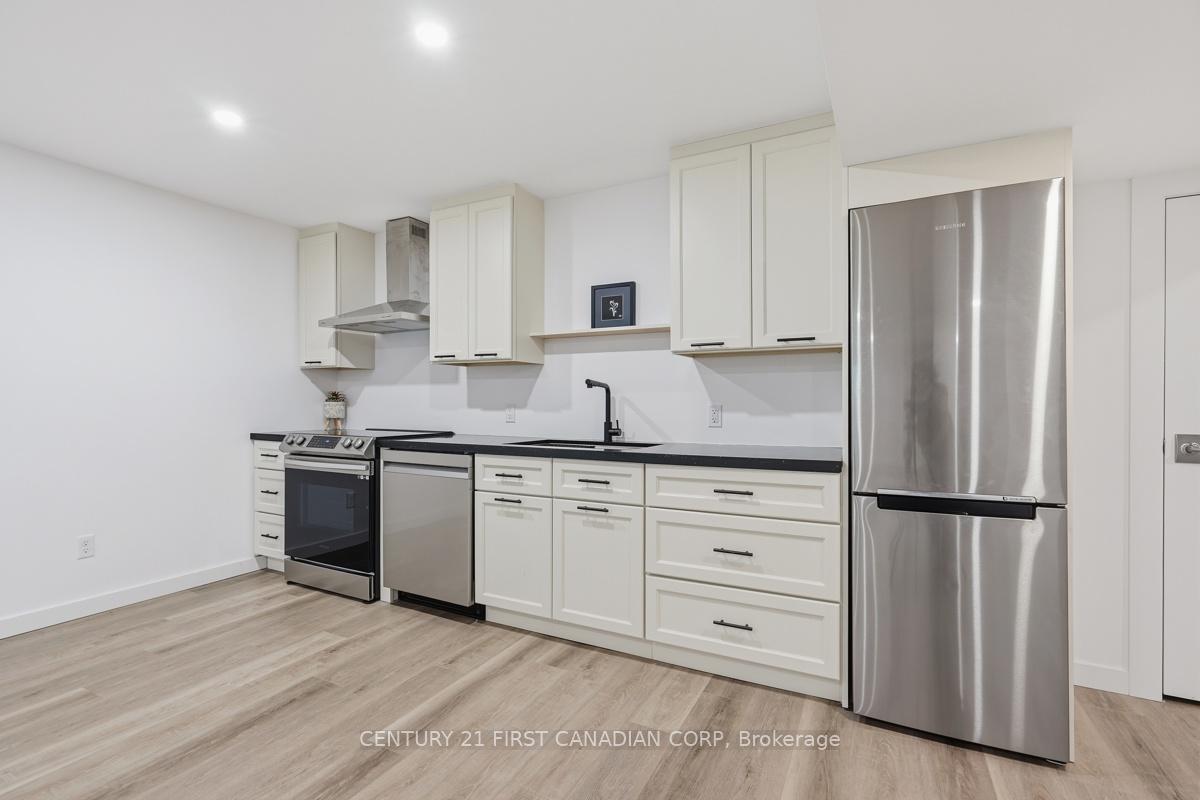 Photo 41 of Unit 4, 2215 Callingham Drive, London, North R — HOMEH