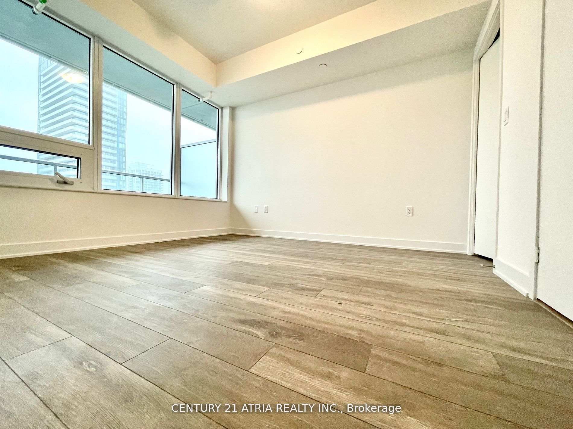Photo 6 of Unit 2609, 195 Redpath Avenue, Toronto, Mount Pleasant West — HOMEH