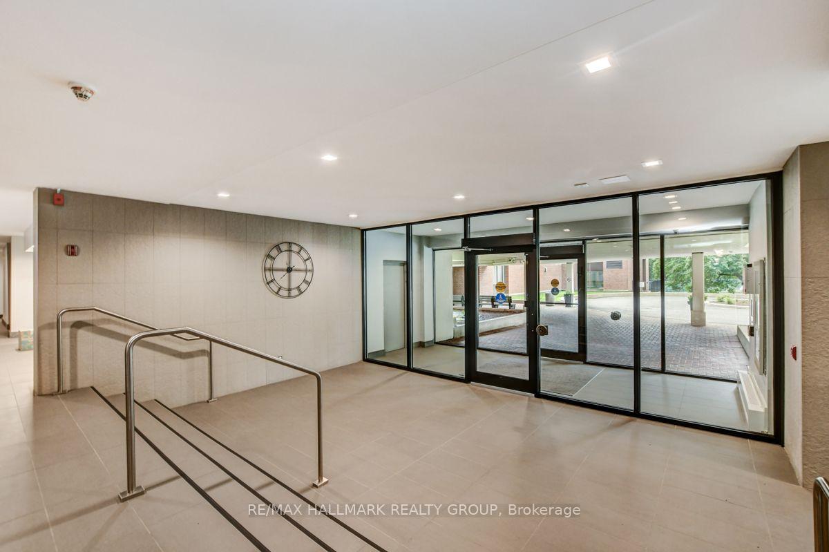 Photo 5 of Unit 1003, 665 Bathgate Drive, Ottawa, Carson Meadows — HOMEH