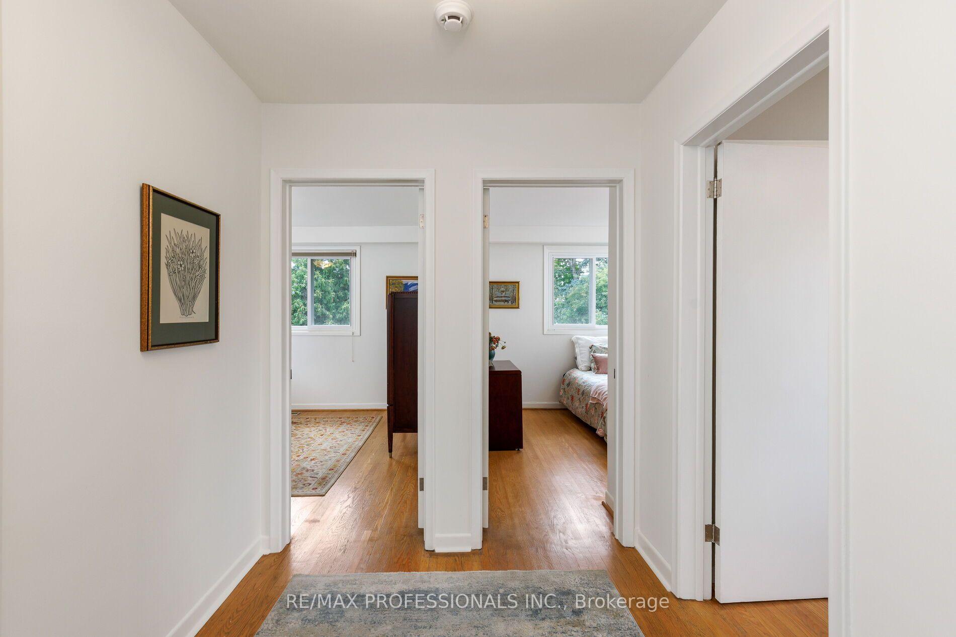Photo 20 of 36 Thicket Road, Etobicoke, Markland Wood — HOMEH