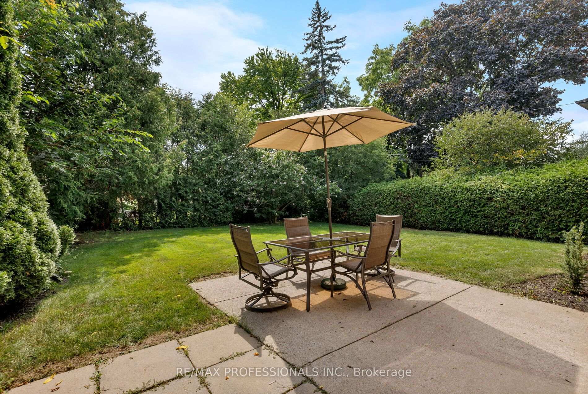 Photo 34 of 36 Thicket Road, Etobicoke, Markland Wood — HOMEH
