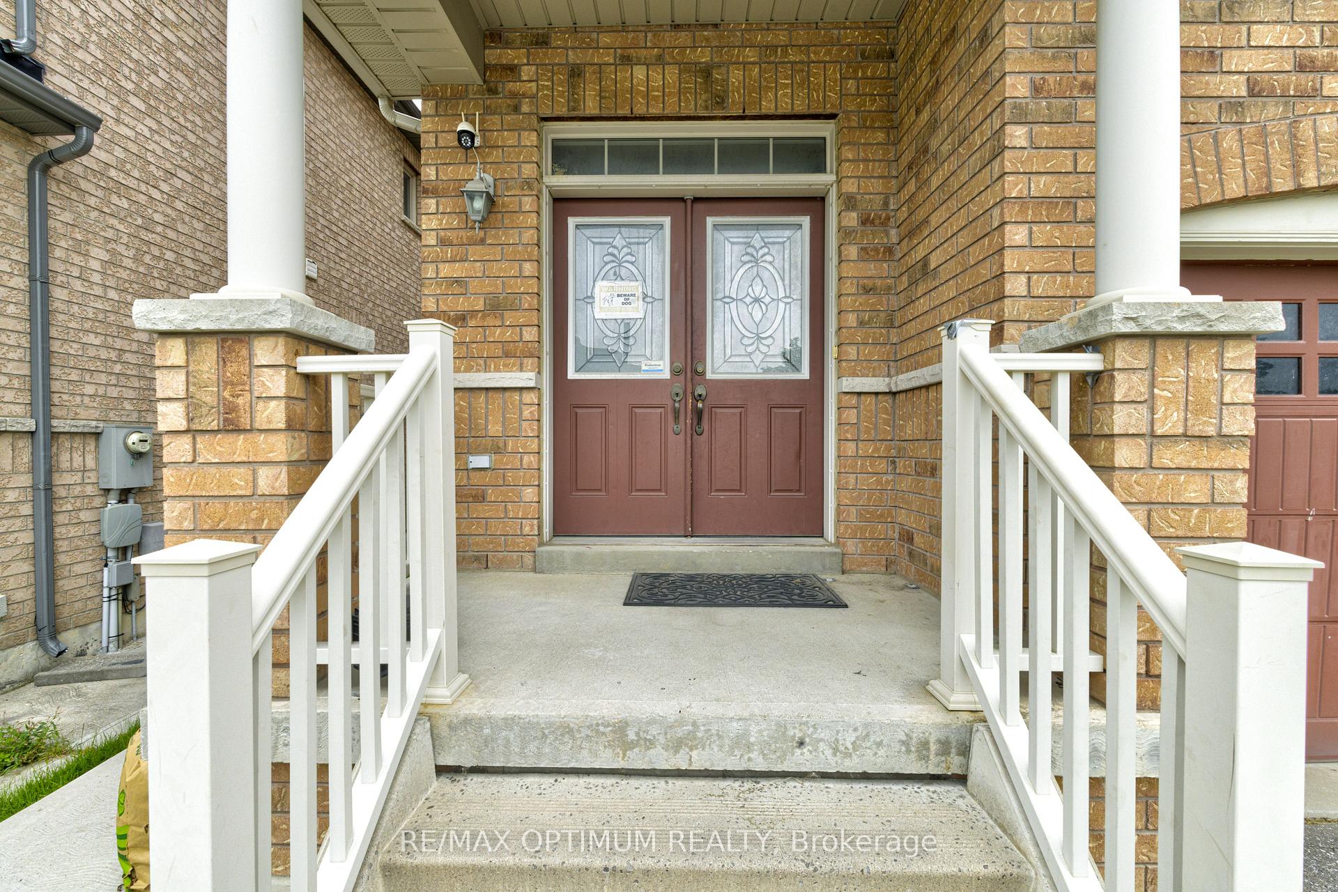Photo 5 of 12 Franktown Drive, Brampton, Bram East — HOMEH