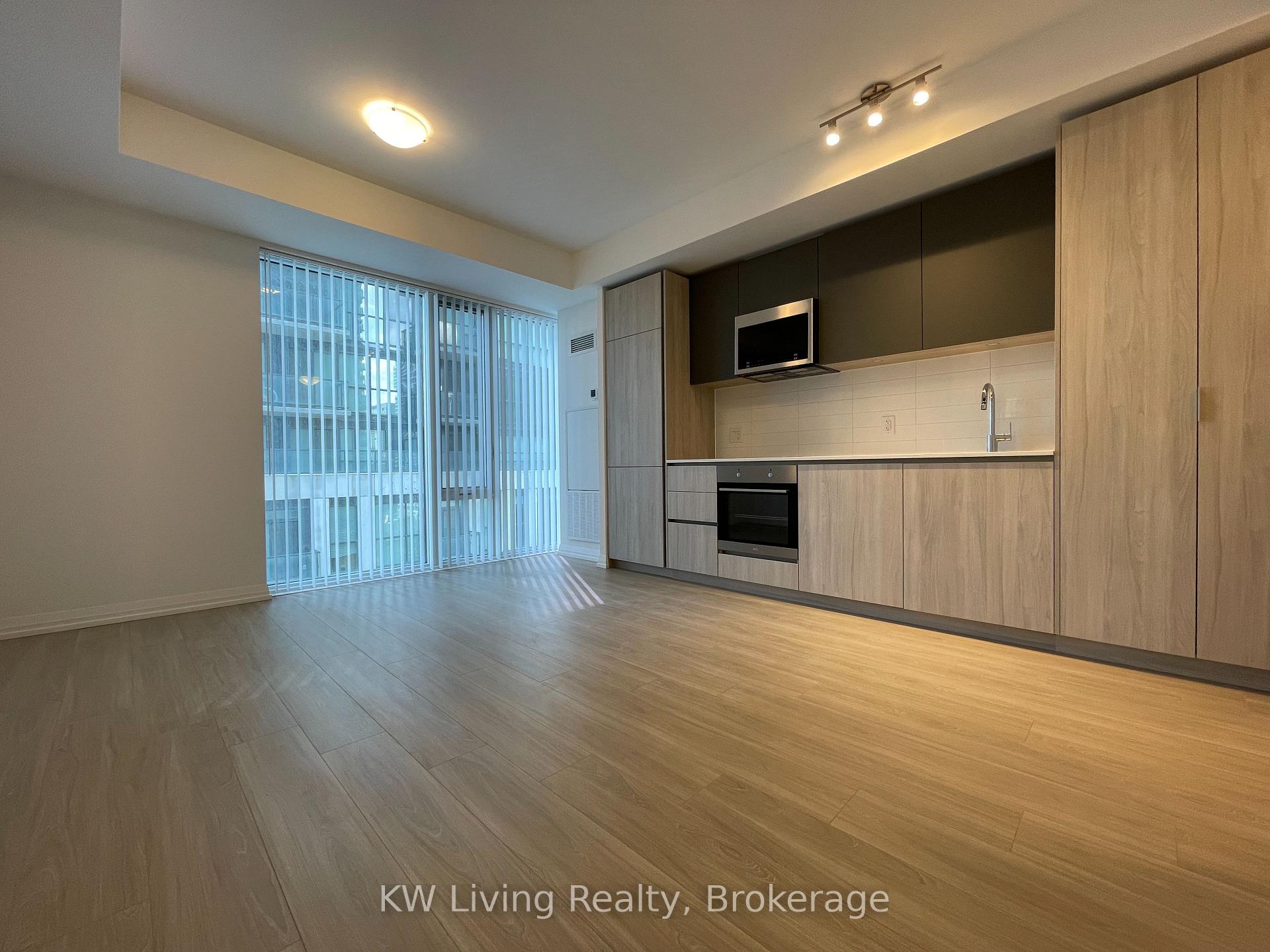 Photo 4 of Unit 1801, 8 Widmer Street, Toronto, Waterfront Communities — HOMEH