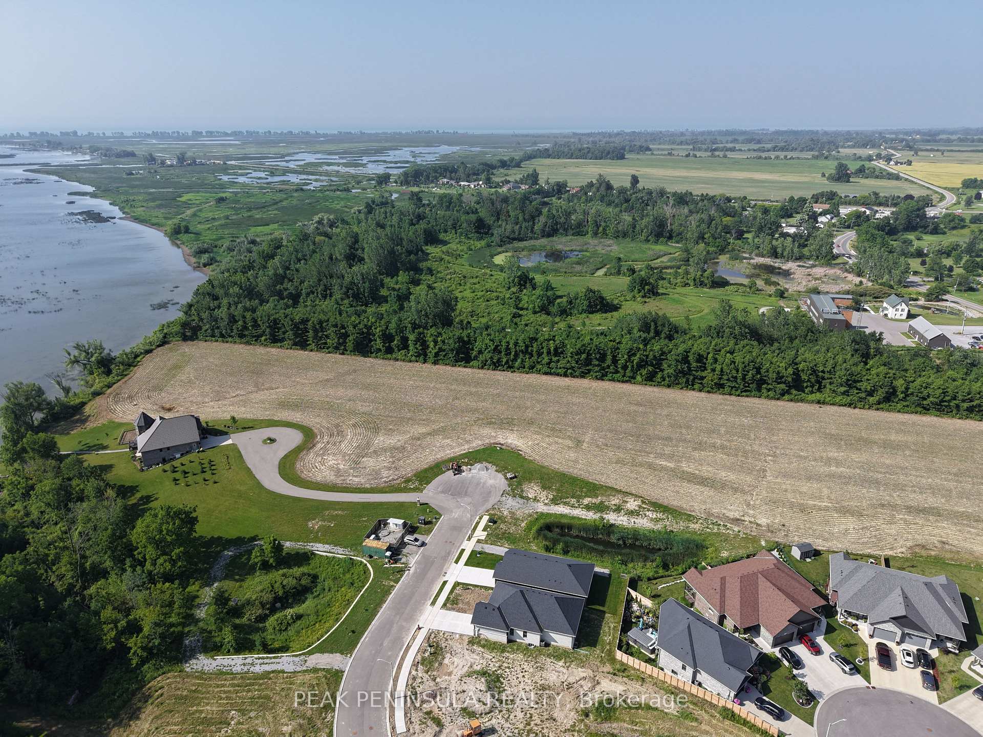 Photo 4 of 51 Hunter Drive S, Norfolk, Port Rowan — HOMEH