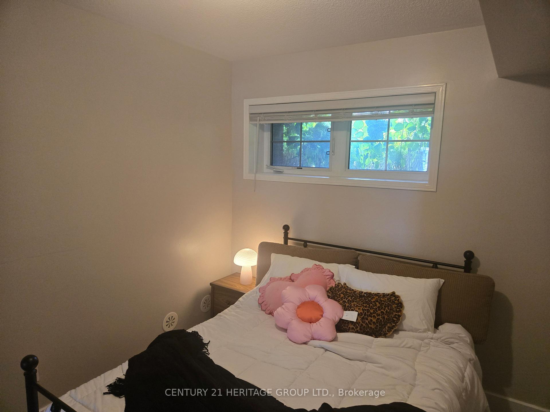 Photo 14 of Unit 3, 2444 Post Road, Oakville, River Oaks — HOMEH