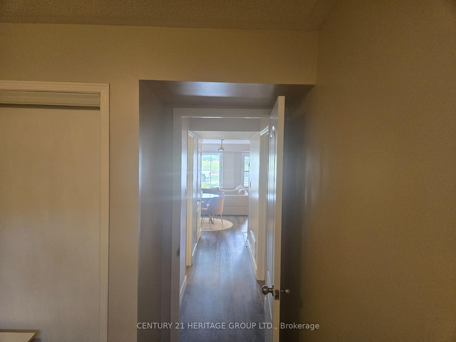 Photo 15 of Unit 3, 2444 Post Road, Oakville, River Oaks — HOMEH