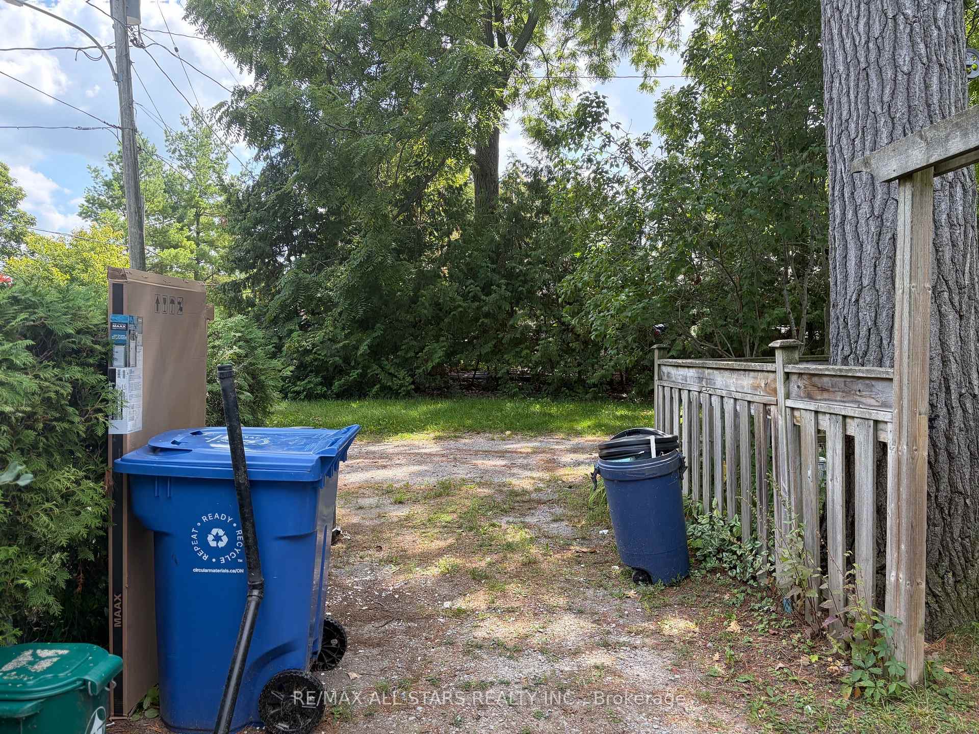Photo 8 of 22B Thompson Drive, Georgina, Sutton & Jackson's Point — HOMEH