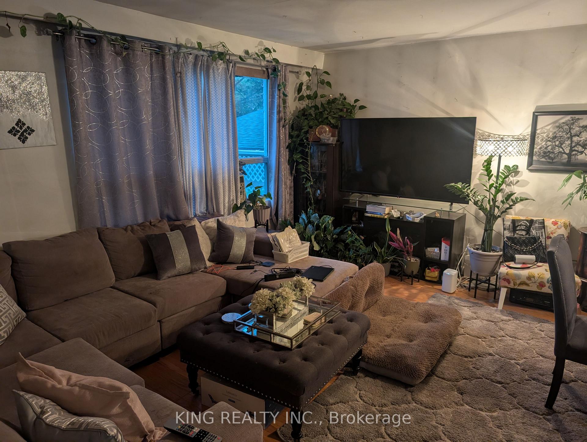 Photo 4 of 78 Pandora Circle, Scarborough, Woburn — HOMEH