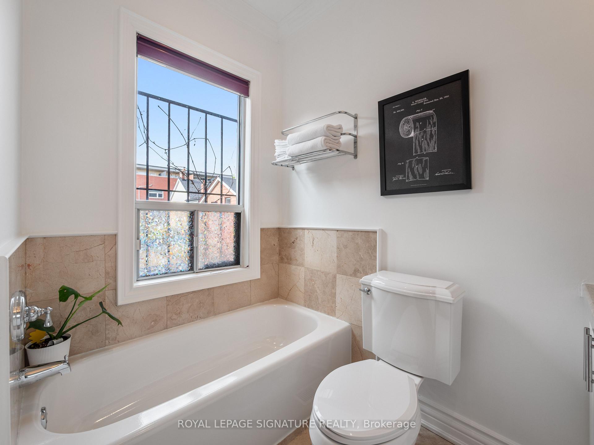 Photo 14 of 4 Whitaker Avenue, Toronto, Niagara — HOMEH