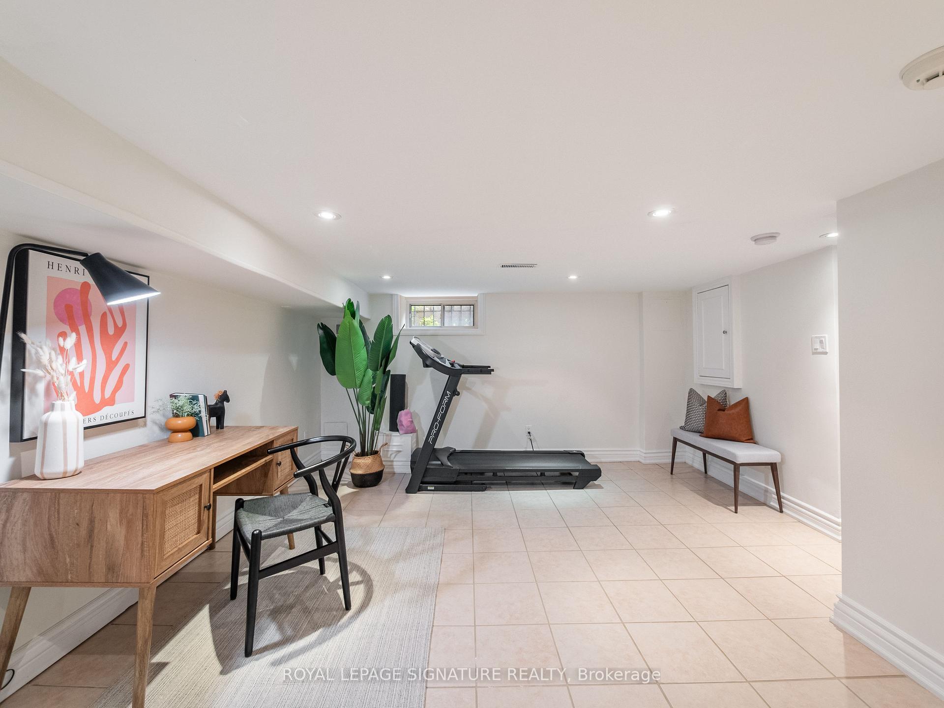 Photo 18 of 4 Whitaker Avenue, Toronto, Niagara — HOMEH
