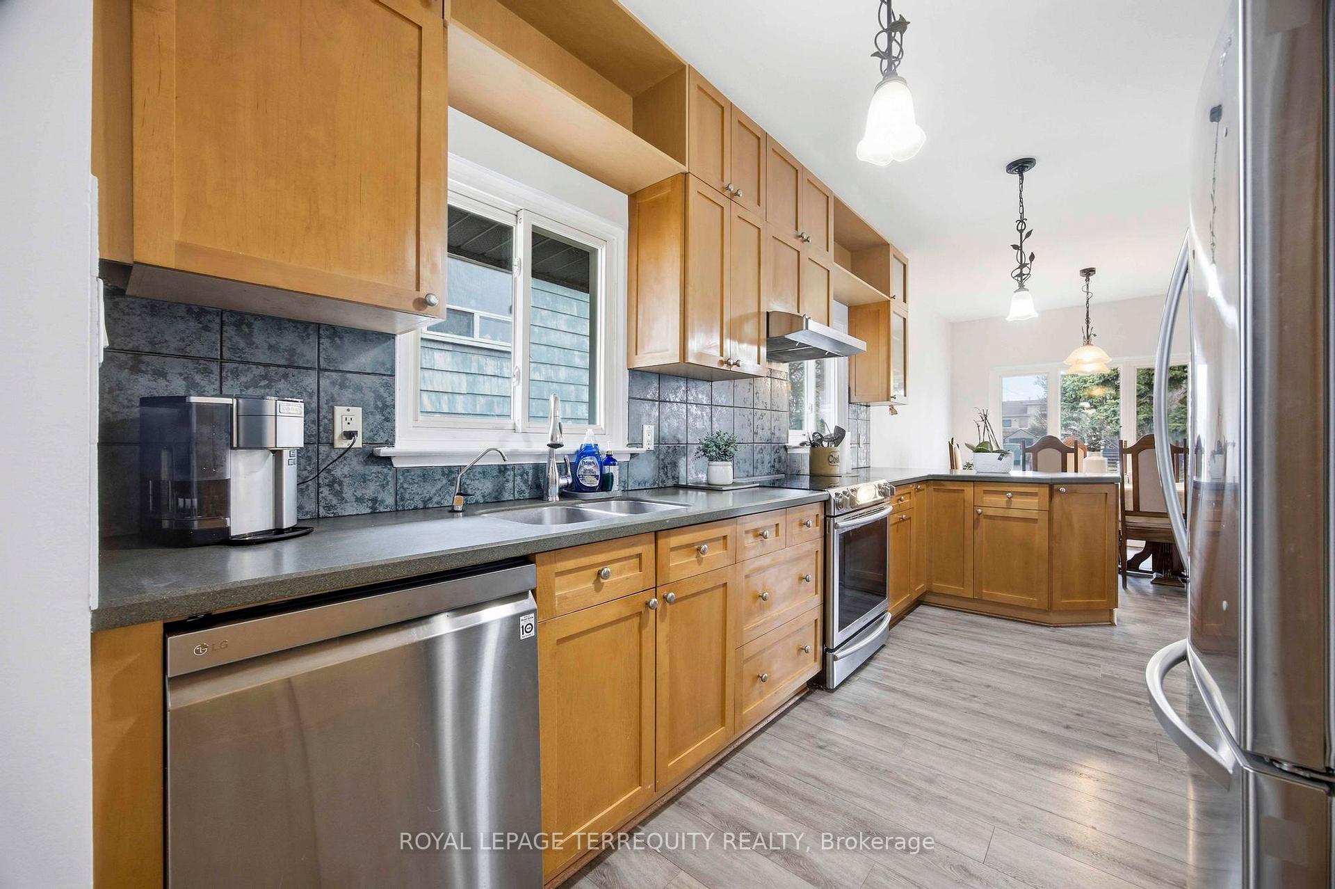 Photo 19 of 971 Oklahoma Drive, Pickering, West Shore — HOMEH