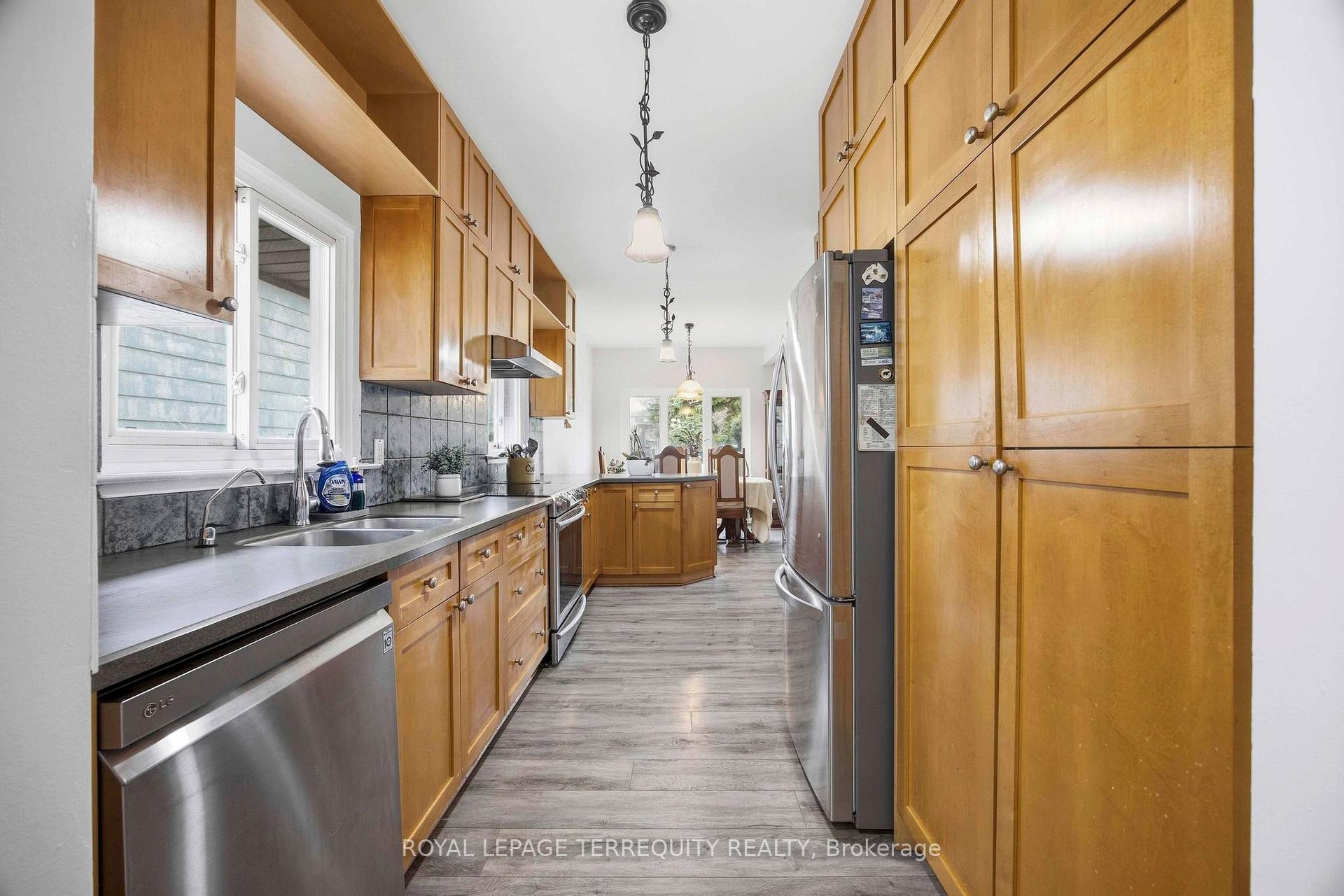 Photo 20 of 971 Oklahoma Drive, Pickering, West Shore — HOMEH