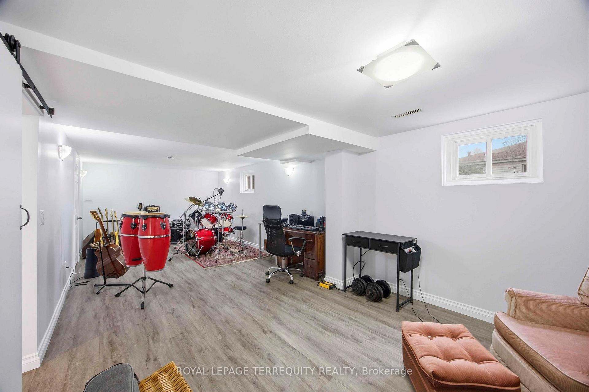 Photo 32 of 971 Oklahoma Drive, Pickering, West Shore — HOMEH