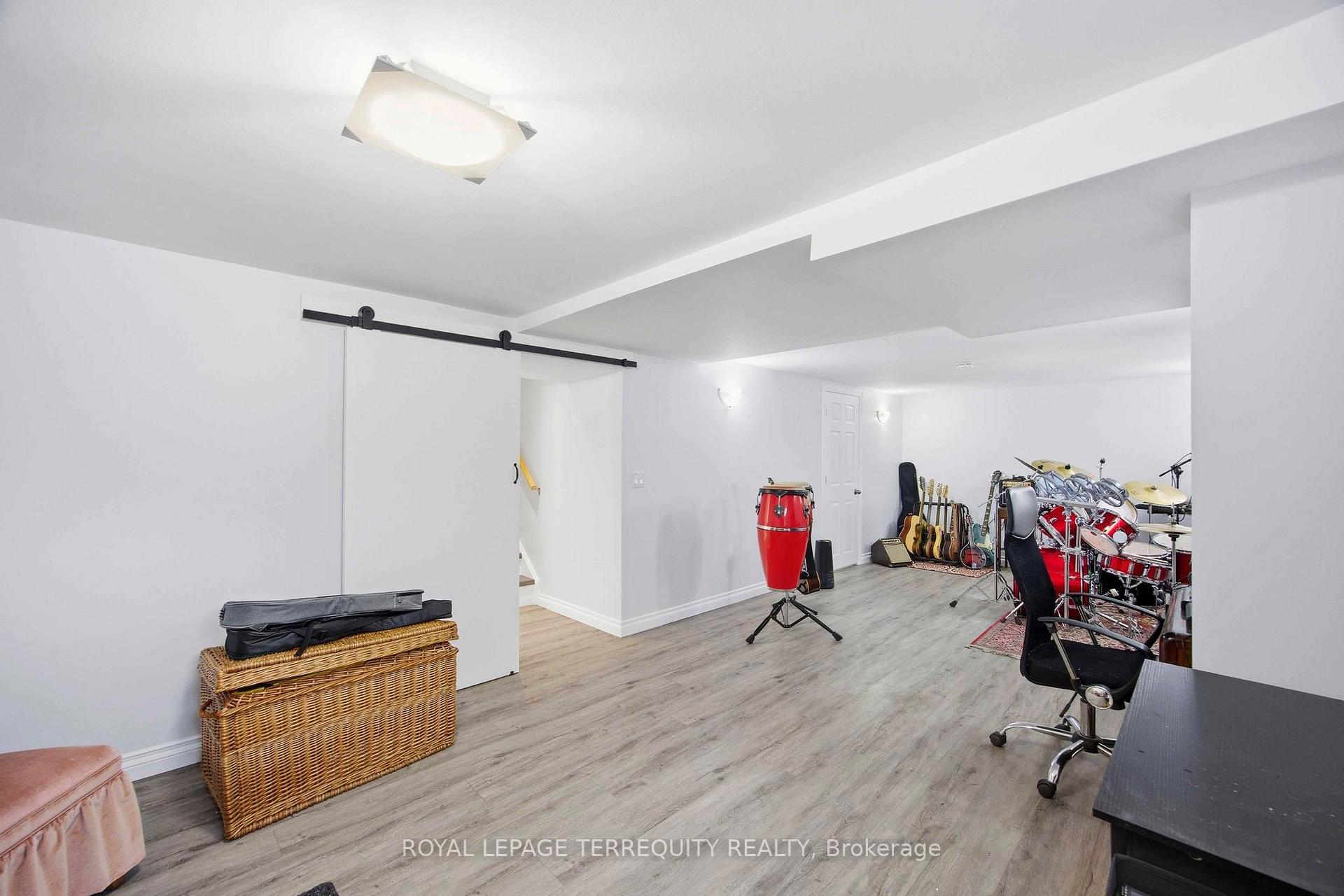Photo 34 of 971 Oklahoma Drive, Pickering, West Shore — HOMEH