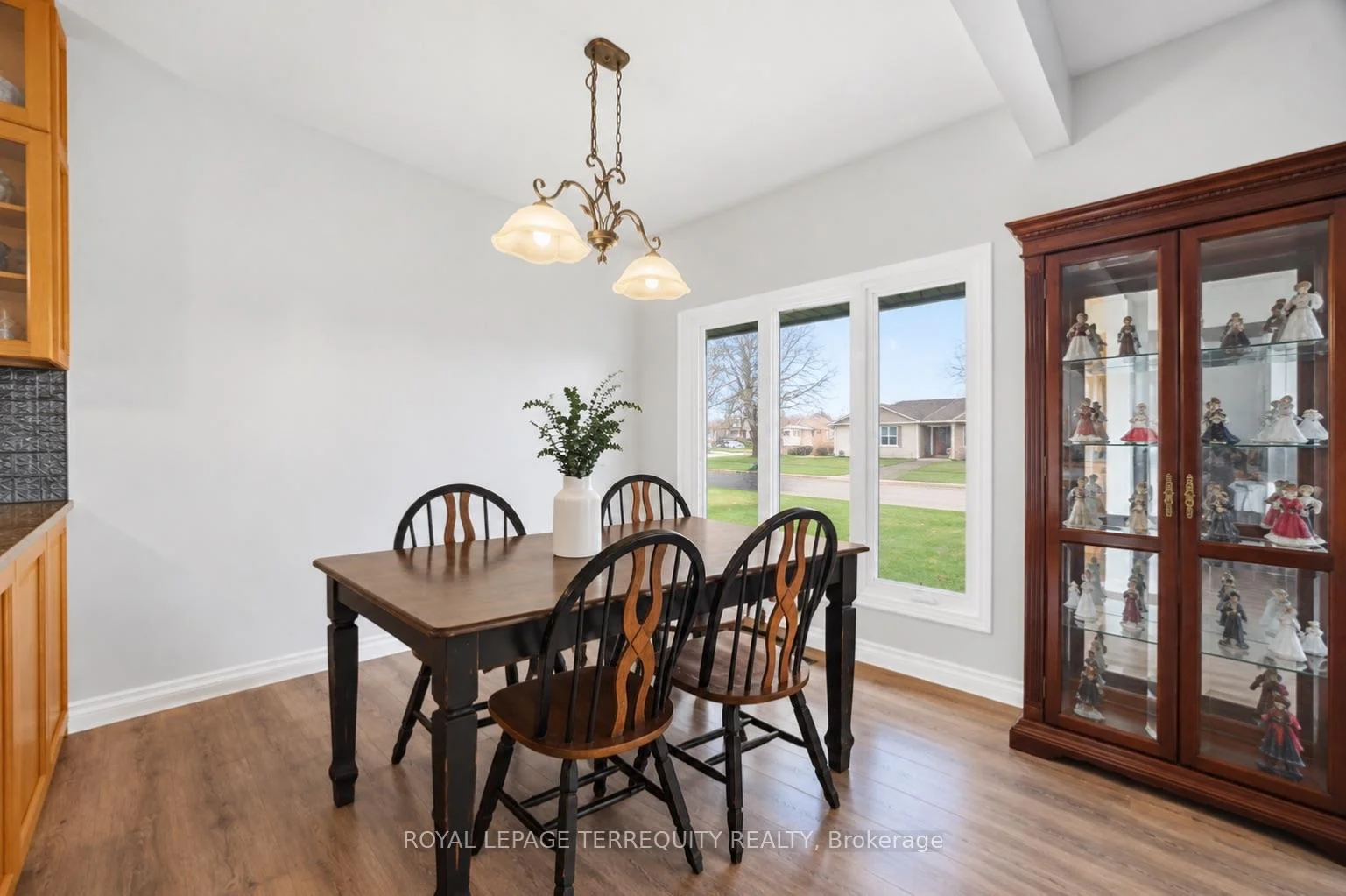 Photo 15 of 971 Oklahoma Drive, Pickering, West Shore — HOMEH