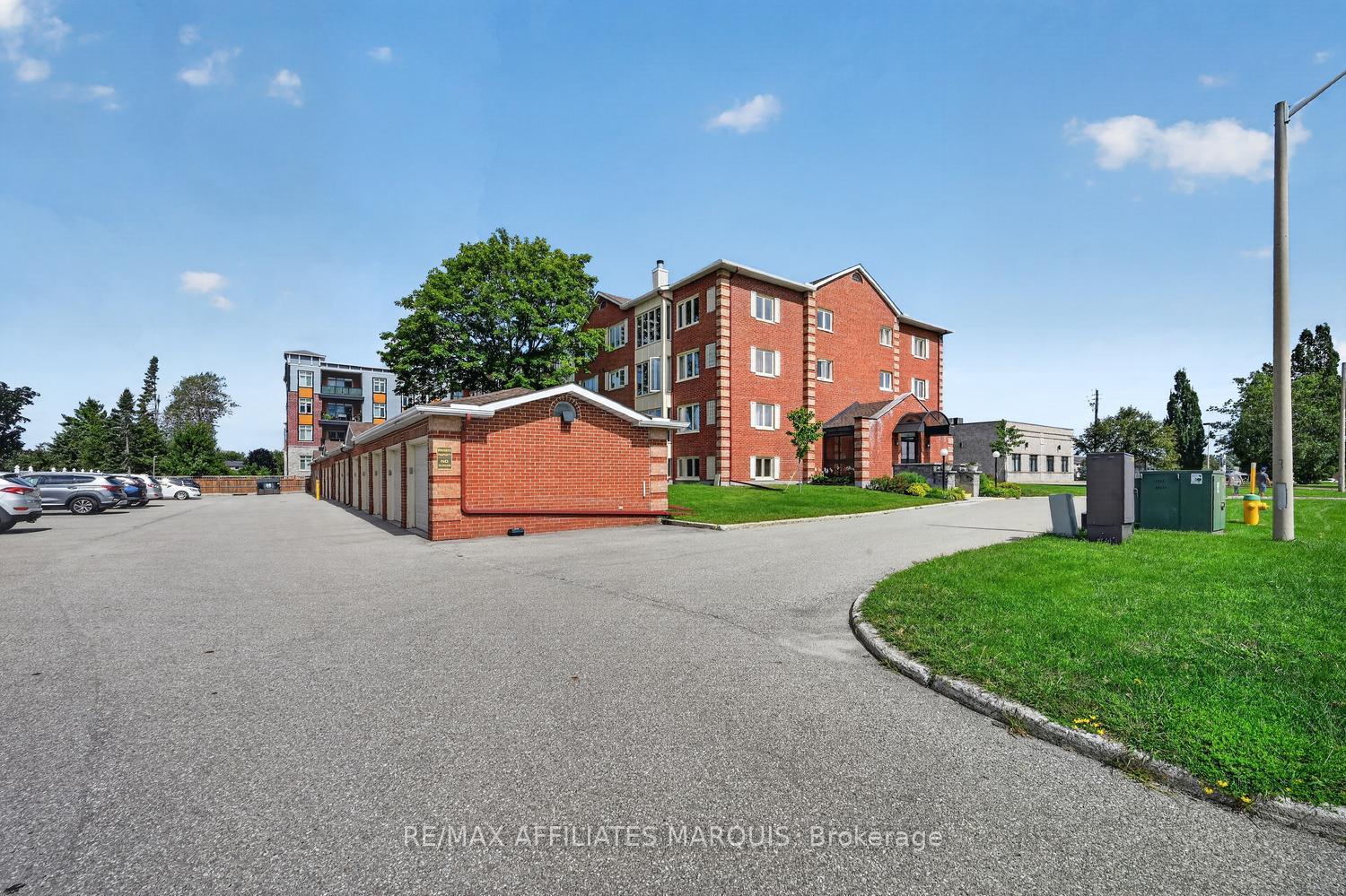 Photo 2 of Unit 106, 10 Armstrong Drive, Smiths Falls, Smiths Falls — HOMEH