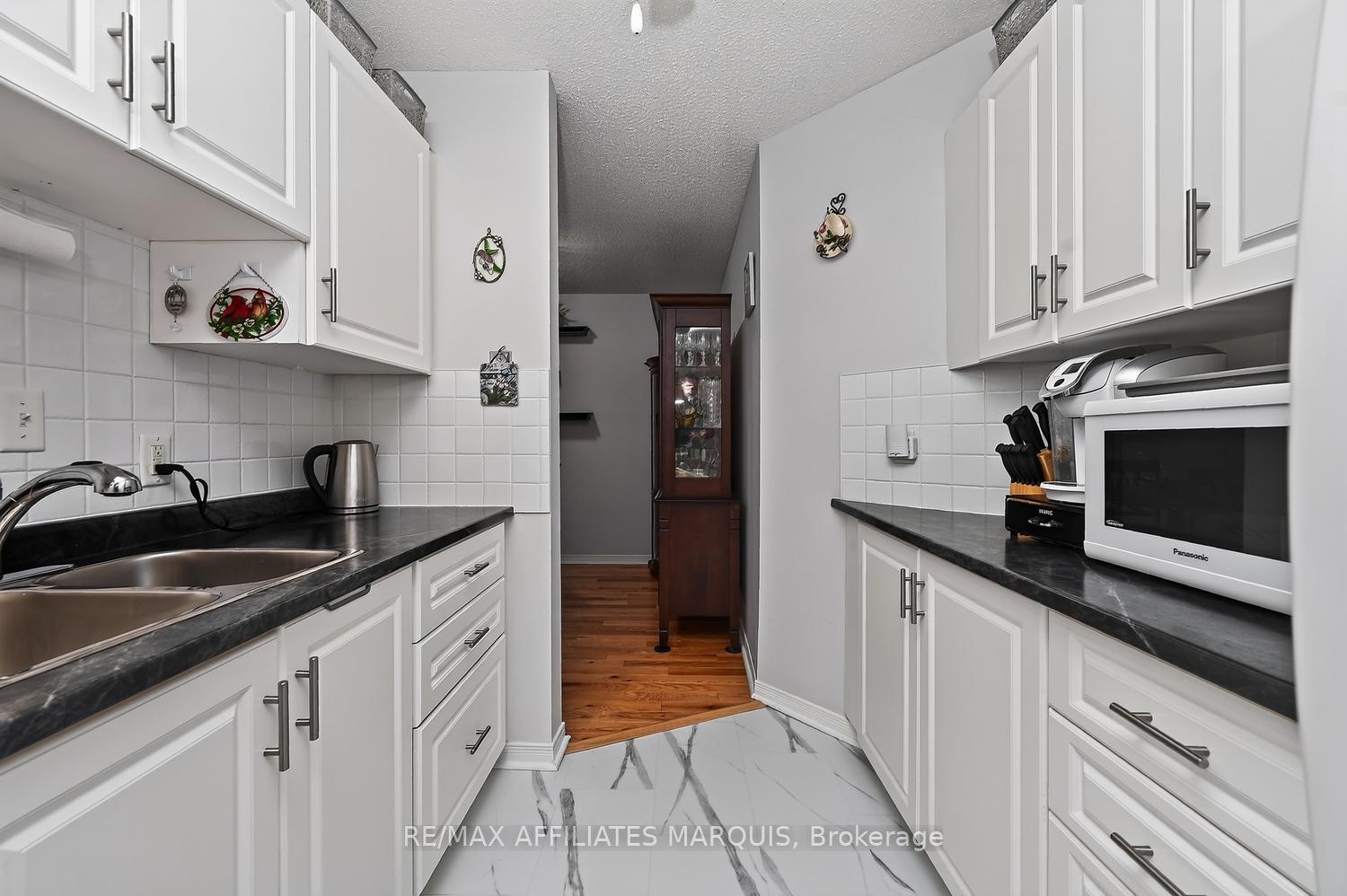 Photo 5 of Unit 106, 10 Armstrong Drive, Smiths Falls, Smiths Falls — HOMEH