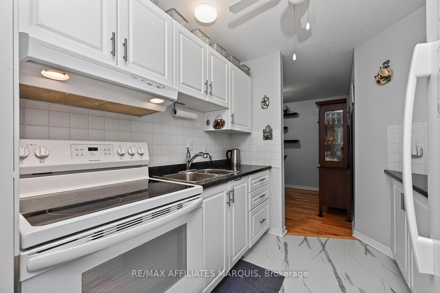 Photo 6 of Unit 106, 10 Armstrong Drive, Smiths Falls, Smiths Falls — HOMEH