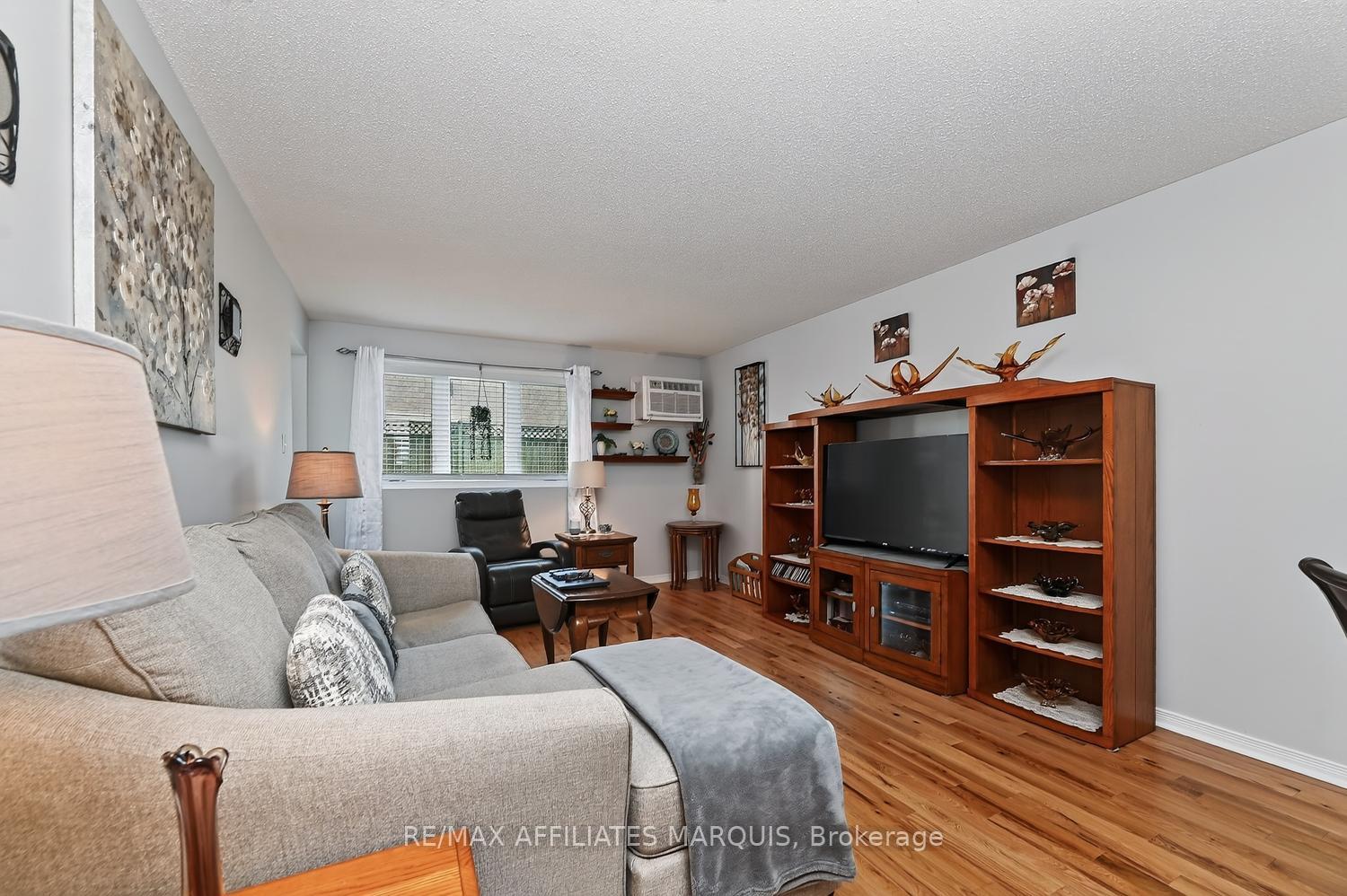 Photo 14 of Unit 106, 10 Armstrong Drive, Smiths Falls, Smiths Falls — HOMEH