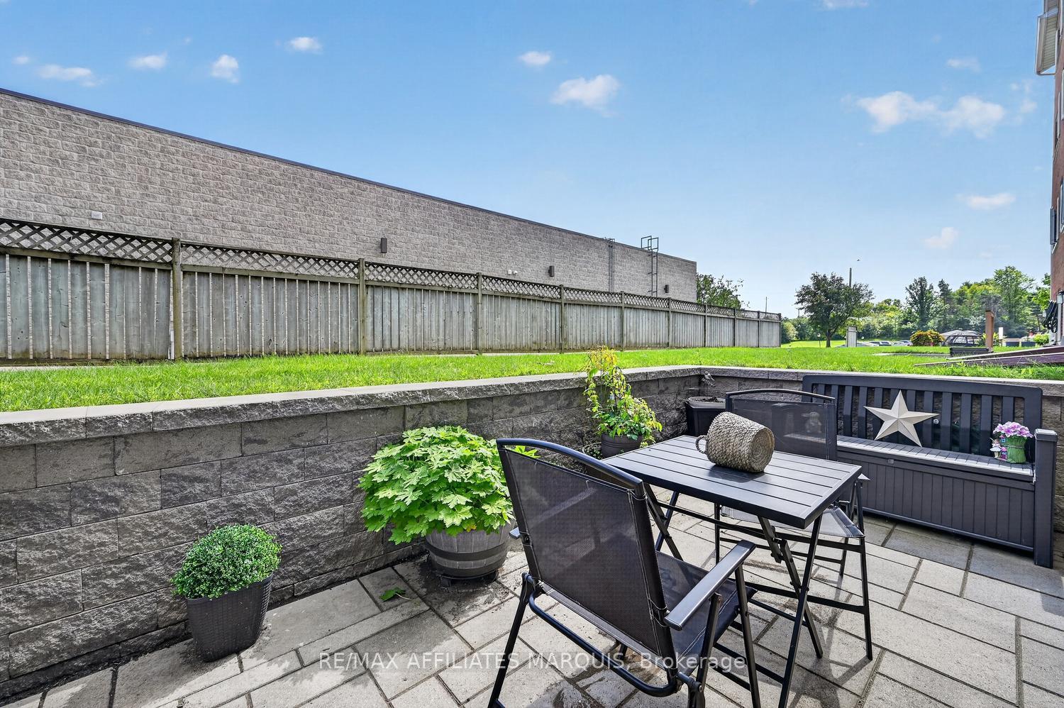 Photo 27 of Unit 106, 10 Armstrong Drive, Smiths Falls, Smiths Falls — HOMEH