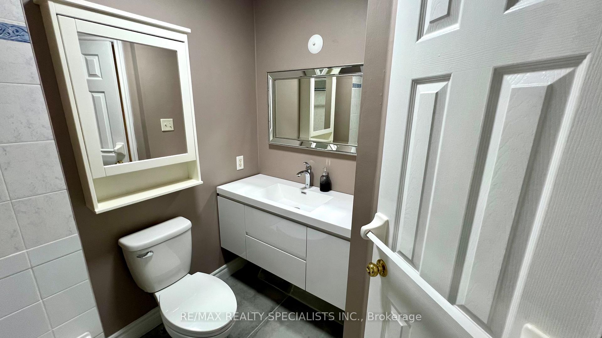 Photo 3 of 5 Russell Hill Drive, Barrie, Painswick South — HOMEH