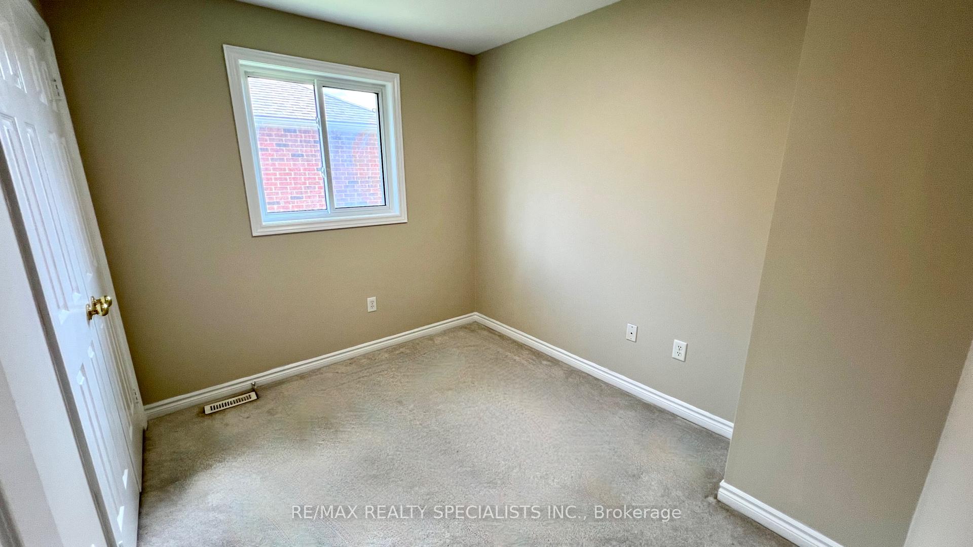 Photo 15 of 5 Russell Hill Drive, Barrie, Painswick South — HOMEH