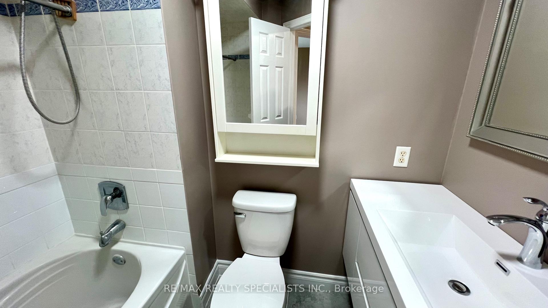 Photo 16 of 5 Russell Hill Drive, Barrie, Painswick South — HOMEH