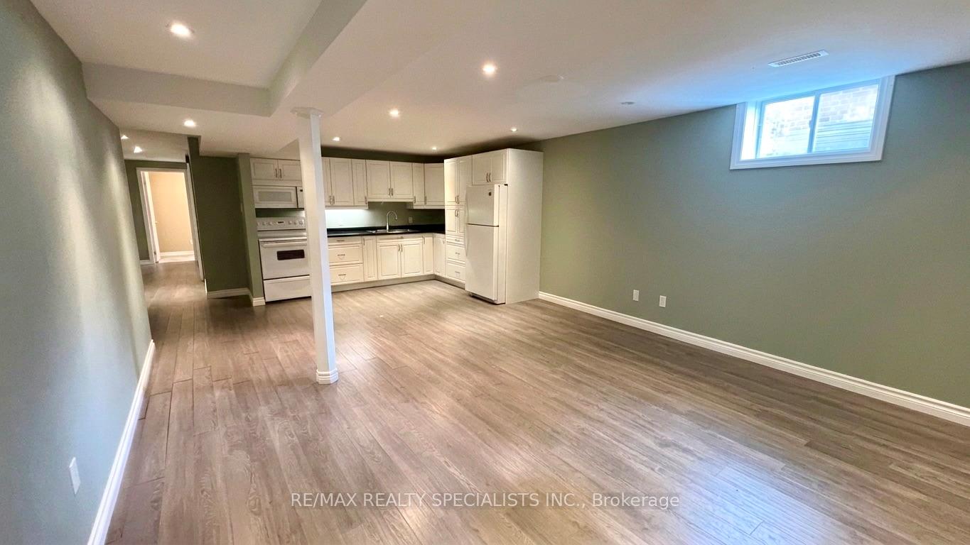 Photo 19 of 5 Russell Hill Drive, Barrie, Painswick South — HOMEH