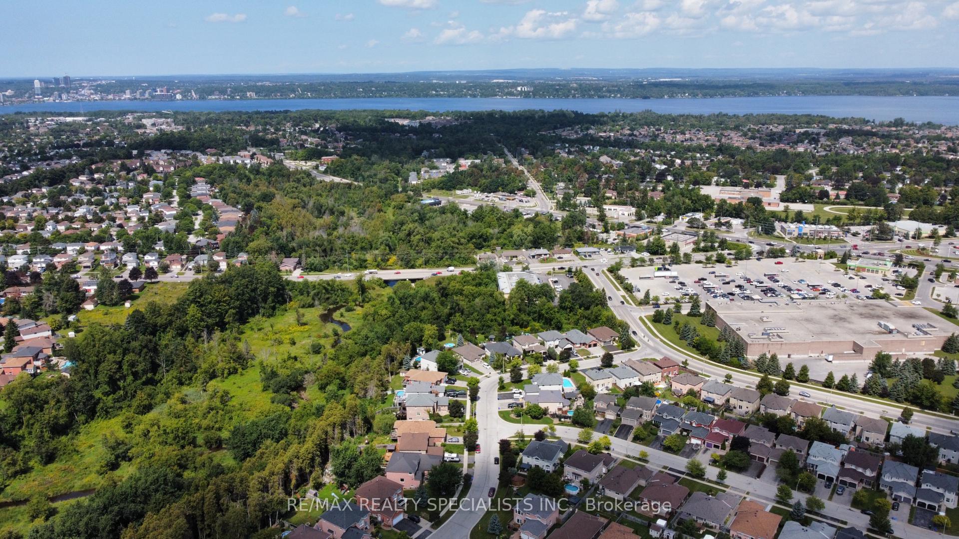 Photo 25 of 5 Russell Hill Drive, Barrie, Painswick South — HOMEH
