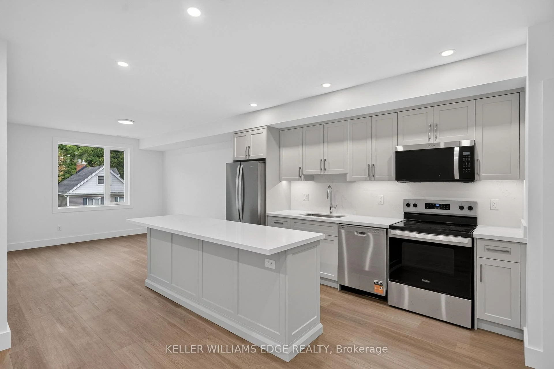 Photo 24 of Unit 4, 332 King Street W, Hamilton, Dundas — HOMEH