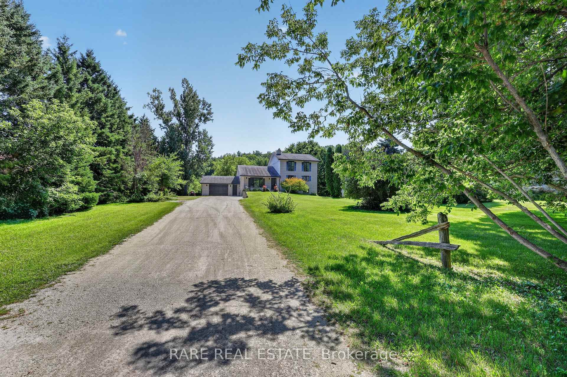 Photo 2 of 79 Caroline Street W, Clearview, Rural Clearview — HOMEH