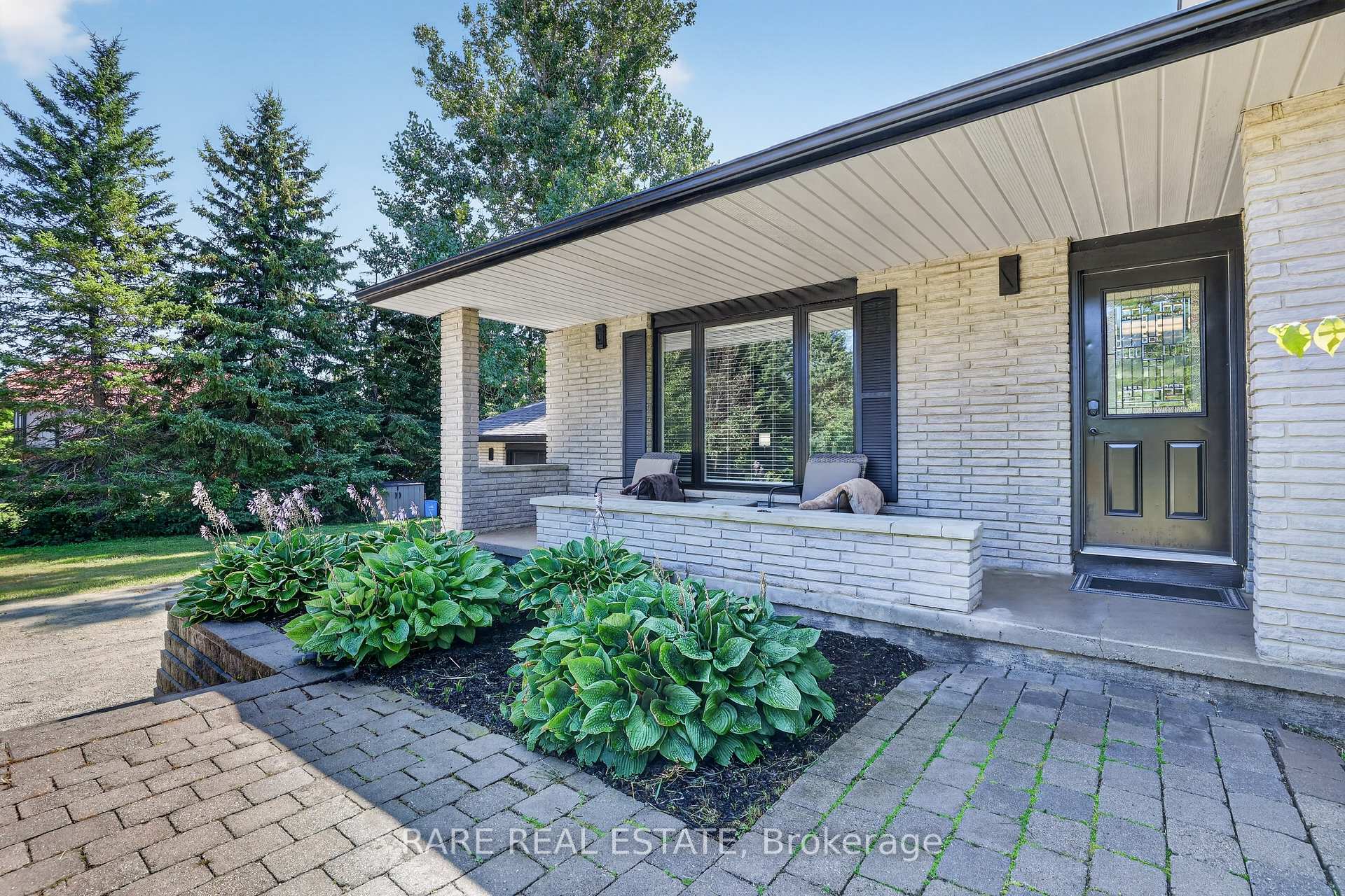Photo 5 of 79 Caroline Street W, Clearview, Rural Clearview — HOMEH