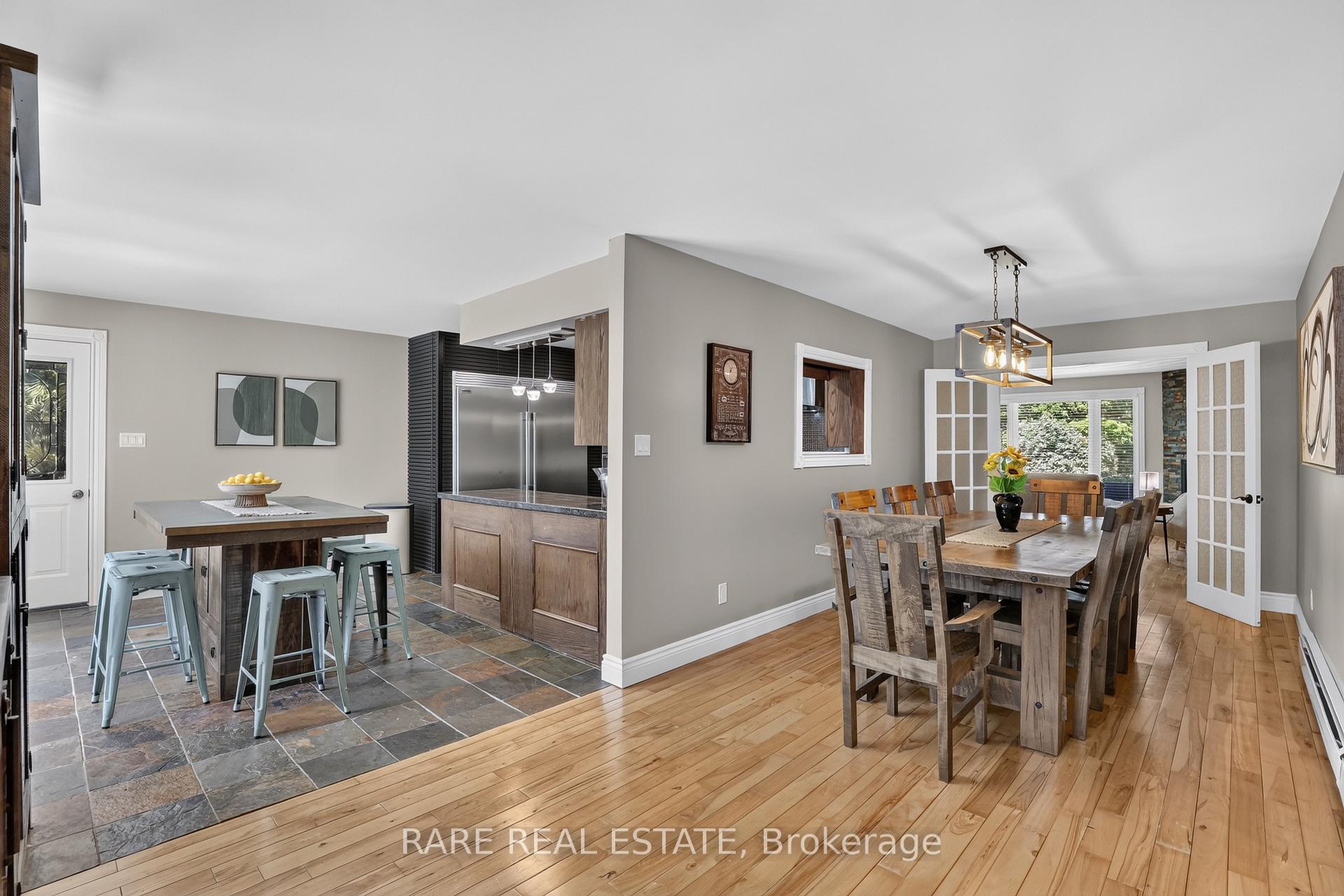 Photo 11 of 79 Caroline Street W, Clearview, Rural Clearview — HOMEH