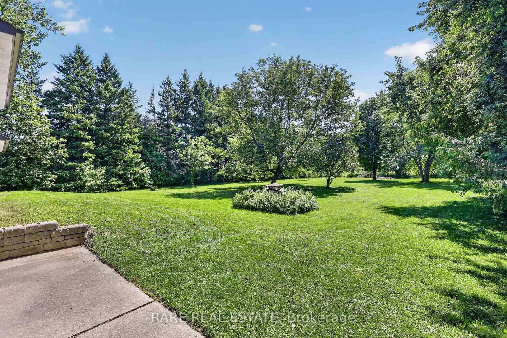 Photo 50 of 79 Caroline Street W, Clearview, Rural Clearview — HOMEH