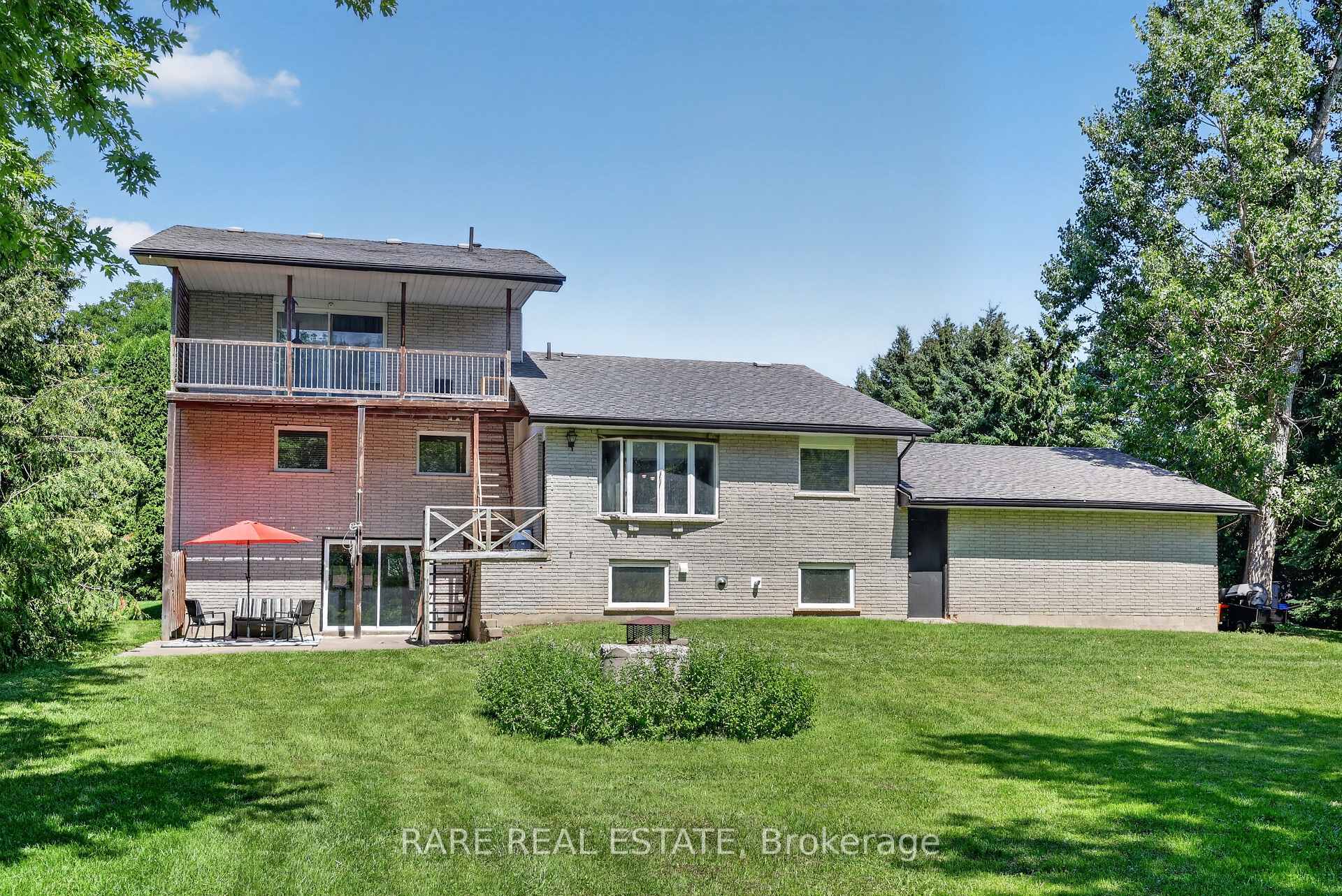 Photo 51 of 79 Caroline Street W, Clearview, Rural Clearview — HOMEH