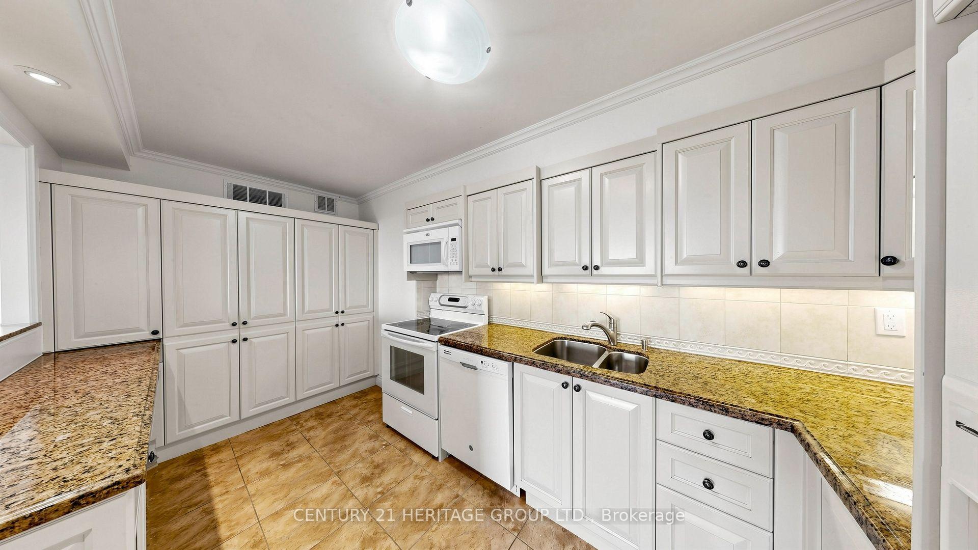 Photo 16 of Unit 1108, 60 Inverlochy Boulevard, Markham, Royal Orchard — HOMEH